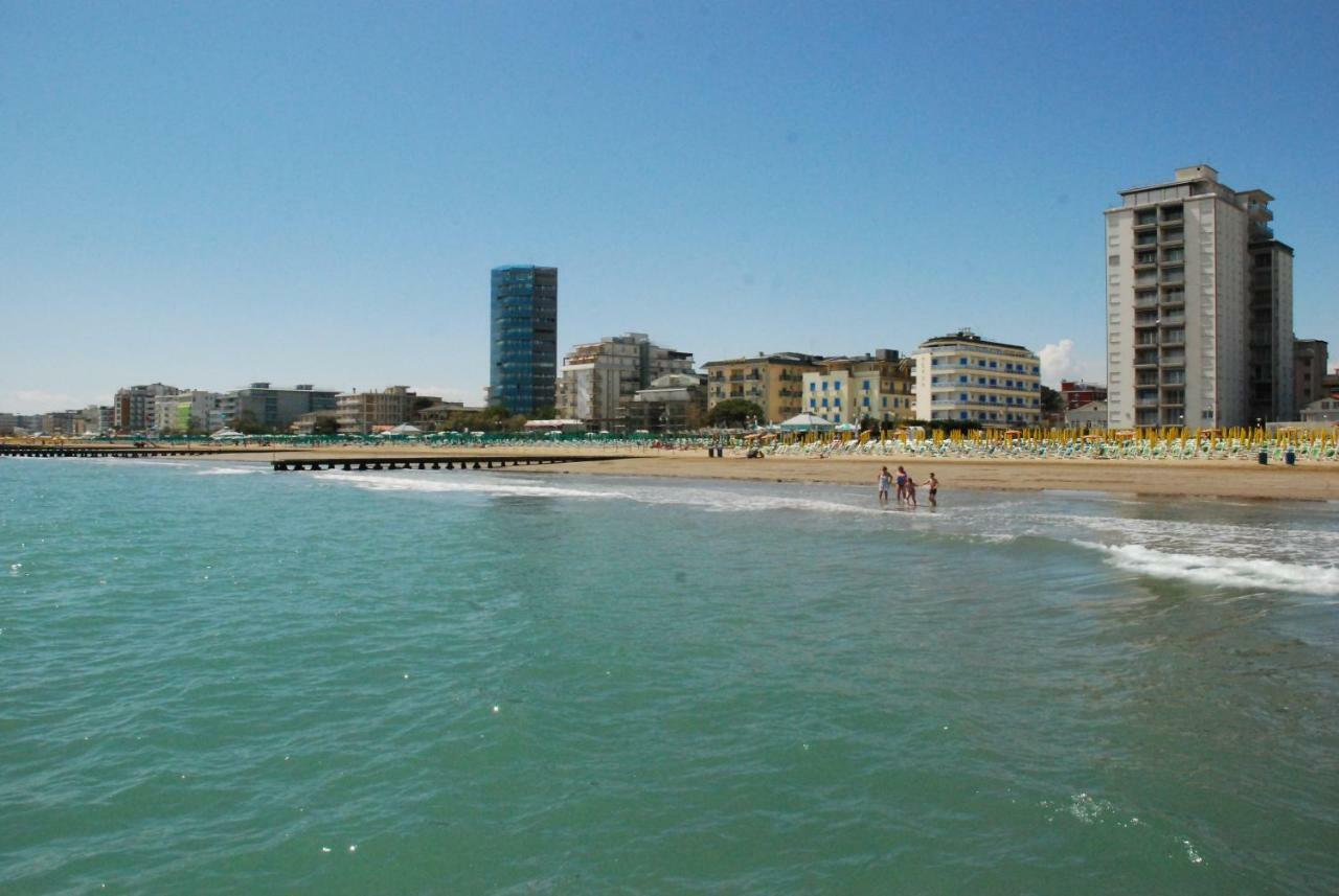 Heron Apartments Lido di Jesolo Exterior photo